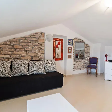 Alluring Holiday In Rovinj With Private Terrace Σπίτι διακοπών Bale
