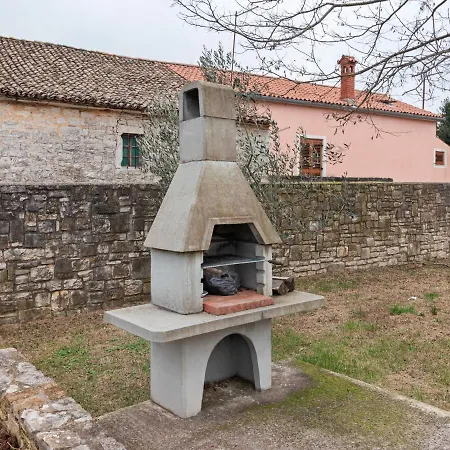 Alluring Holiday In Rovinj With Private Terrace Bale