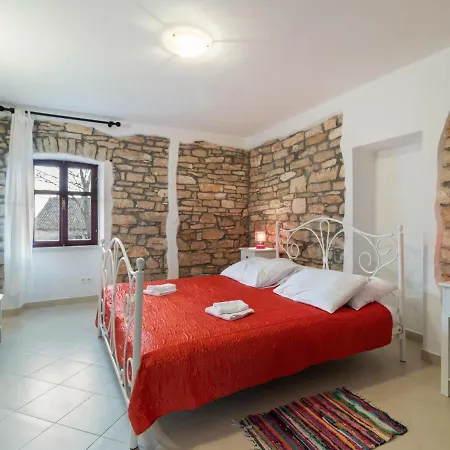 Alluring Holiday In Rovinj With Private Terrace Prázdninový dům *